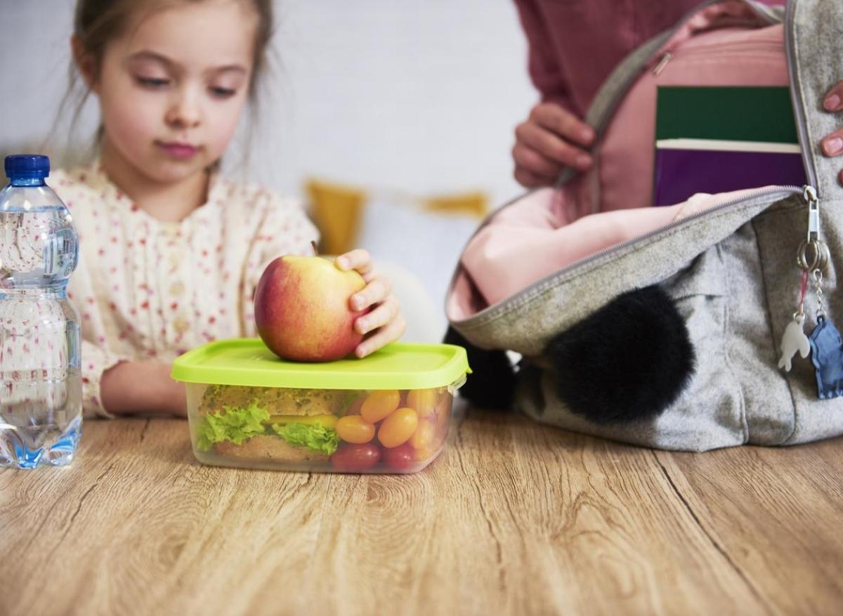 Goûter, sucres, portions... Les nouvelles recommandations pour les repas des 4-11 ans