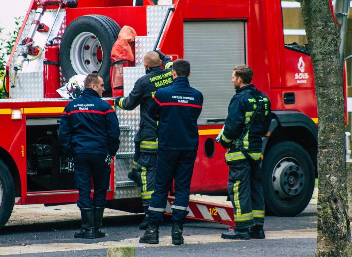 VIH : les personnes séropositives pourront bientôt devenir gendarmes et pompiers